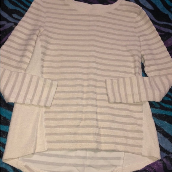 💕 GIFTED💕Per Se cream sweater - Picture 2 of 4